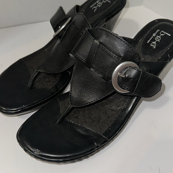 bõøc b.o.c Born Concepts Women’s leather flower flip flops sandals - Picture 6 of 12